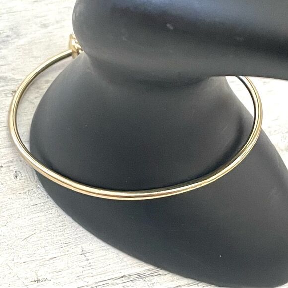 Gold tone faux Pearl bangle bracelet - Picture 4 of 8